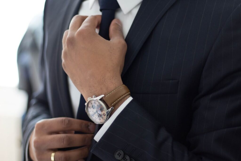 what hand should a man wear a watch - Evolution of men watches - what hand should a man wear a watch