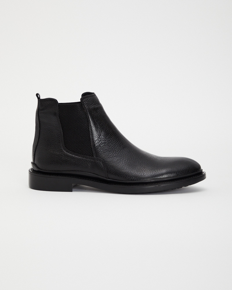 Black Refined Chelsea Boots