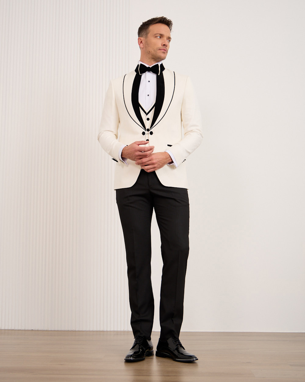 Ethereal Elegance Look - Square For Men