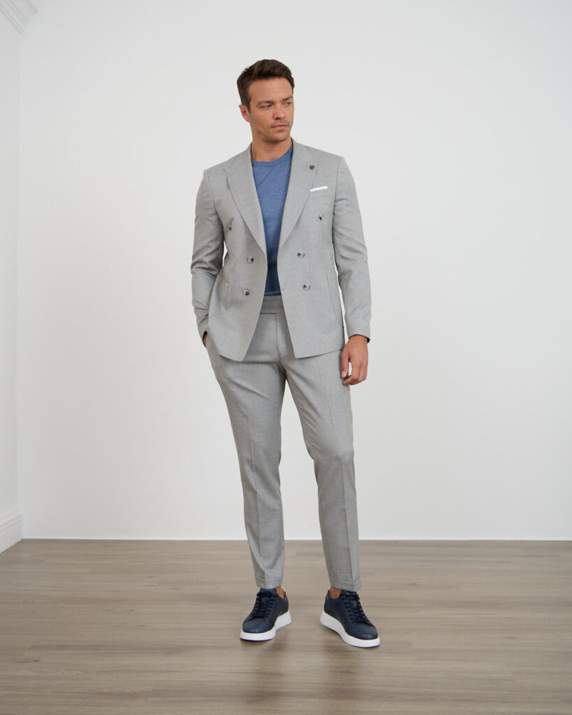 Sharp City Silhouette Look - Square For Men