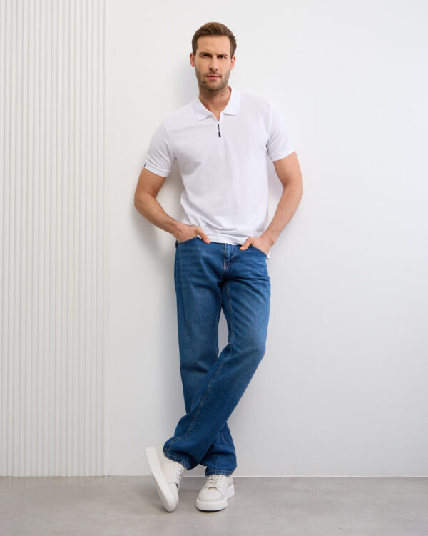 Simple Comfort Fit Jeans