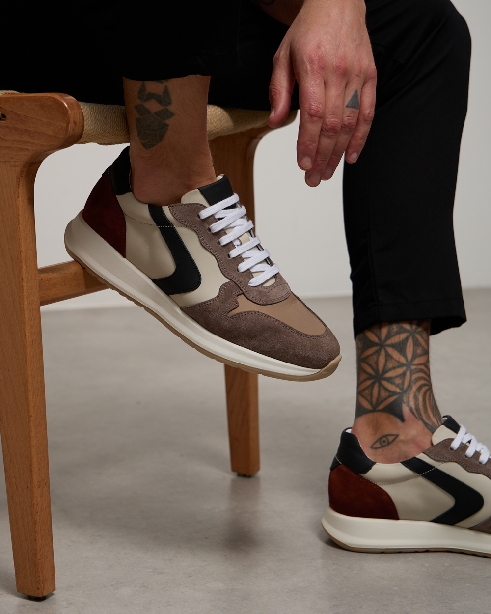 Mocha Street Flow Trainers