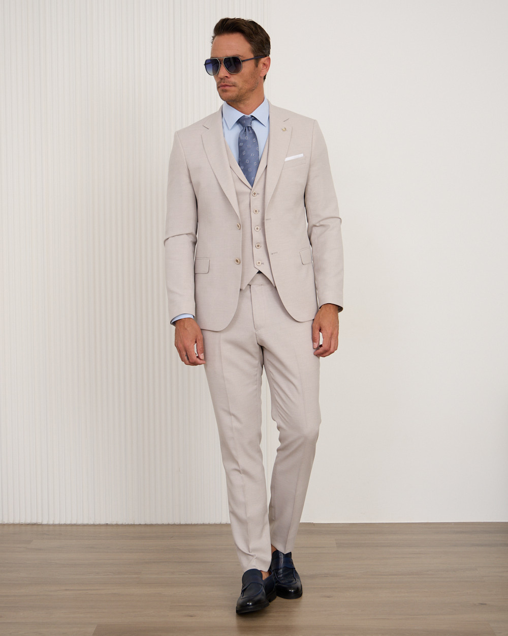 outfit229 2701408150 2700879050 C10-P95 ceremony 1
