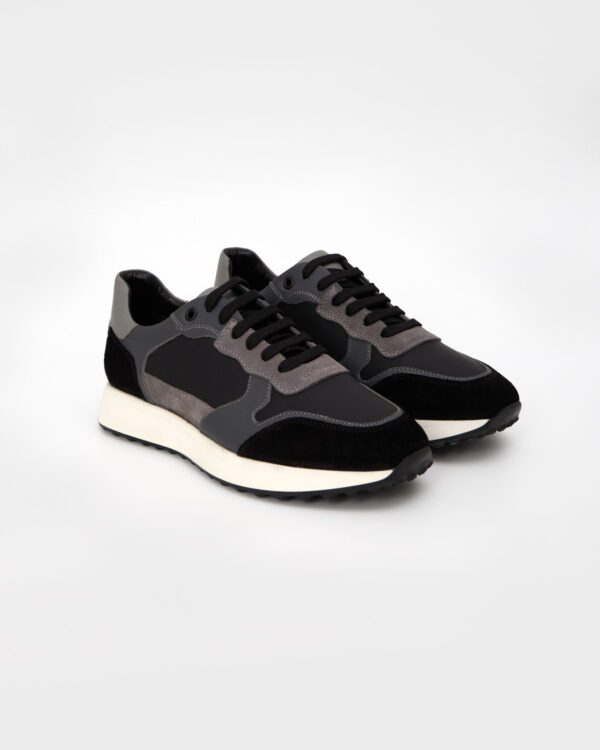Black Easy Flow Trainers