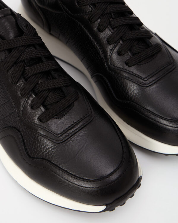 Black Polished Flow Trainers