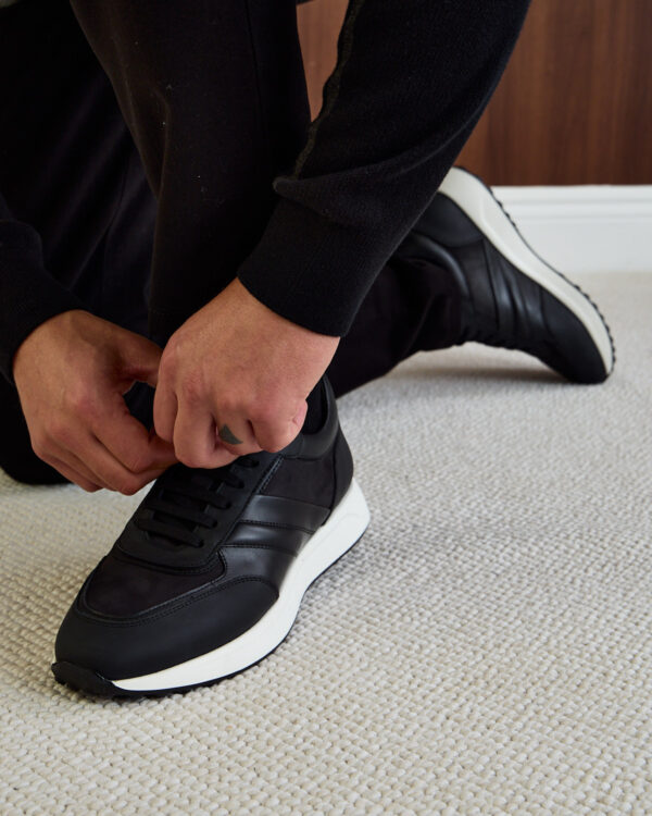 Black Dynamic Step Trainers