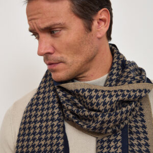 Elegant Motion Scarf