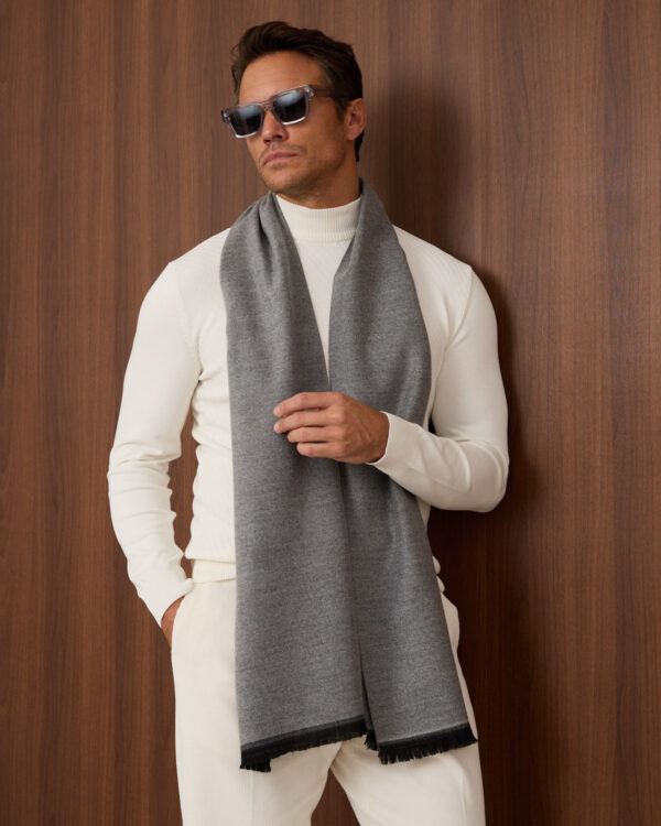 Minimal Elegance Scarf