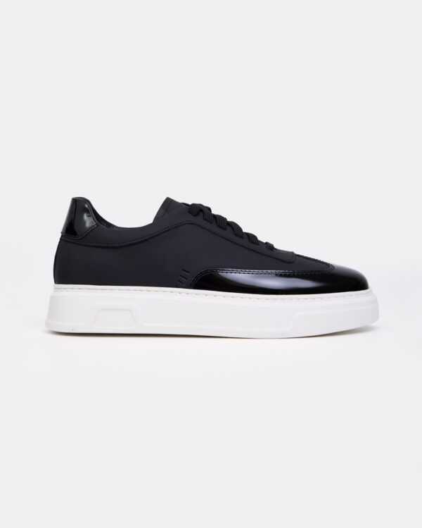 Black Contrasting Sneakers