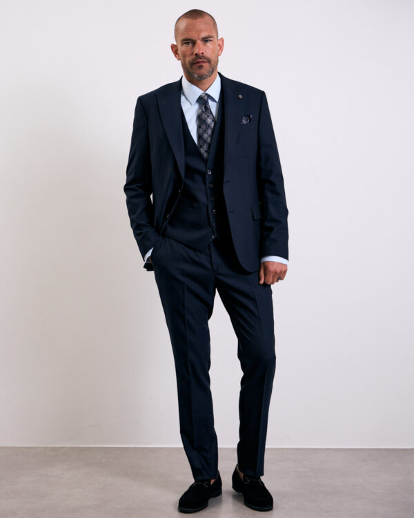 Navy Sharp Form Suit