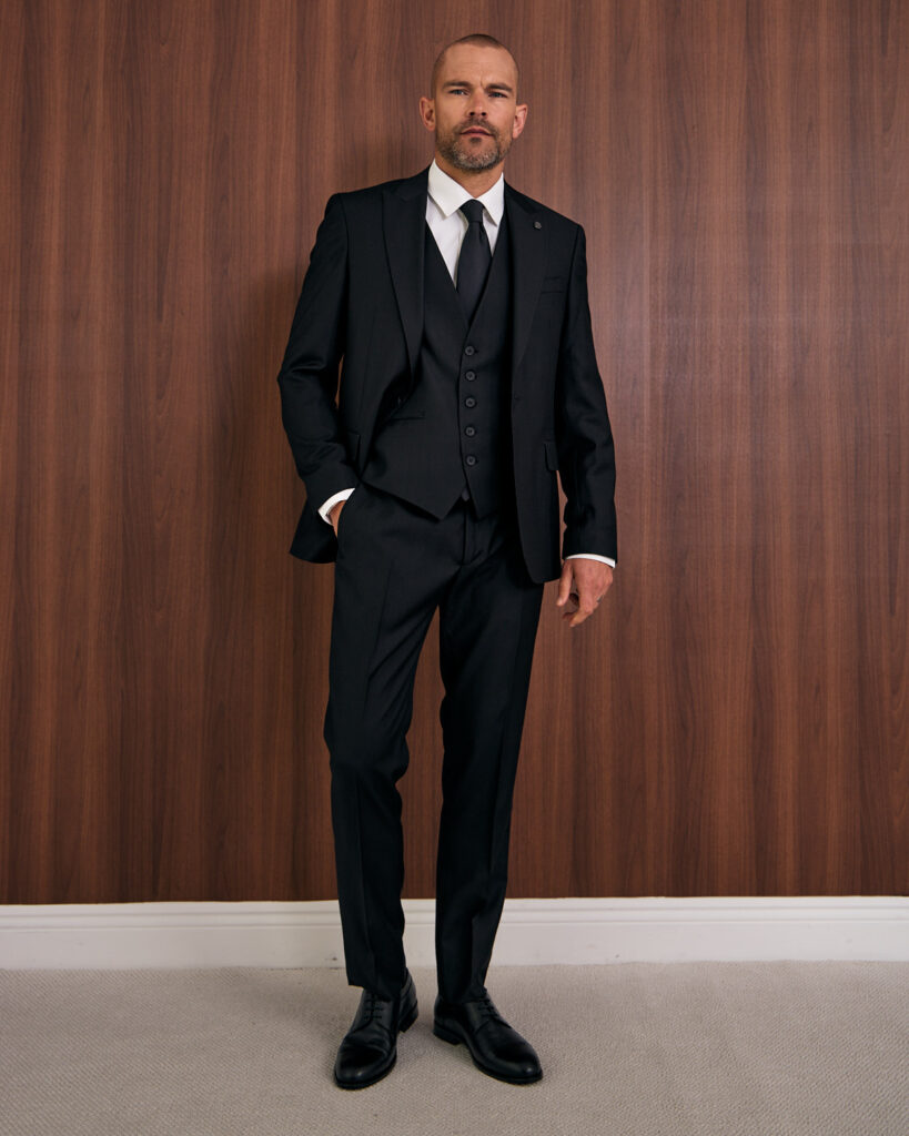 Black Tie Look